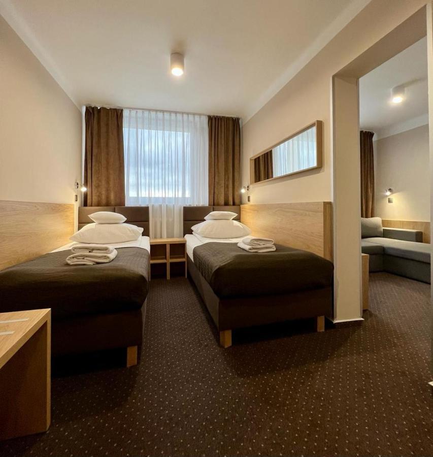 Hotel Boss Lodź Bagian luar foto