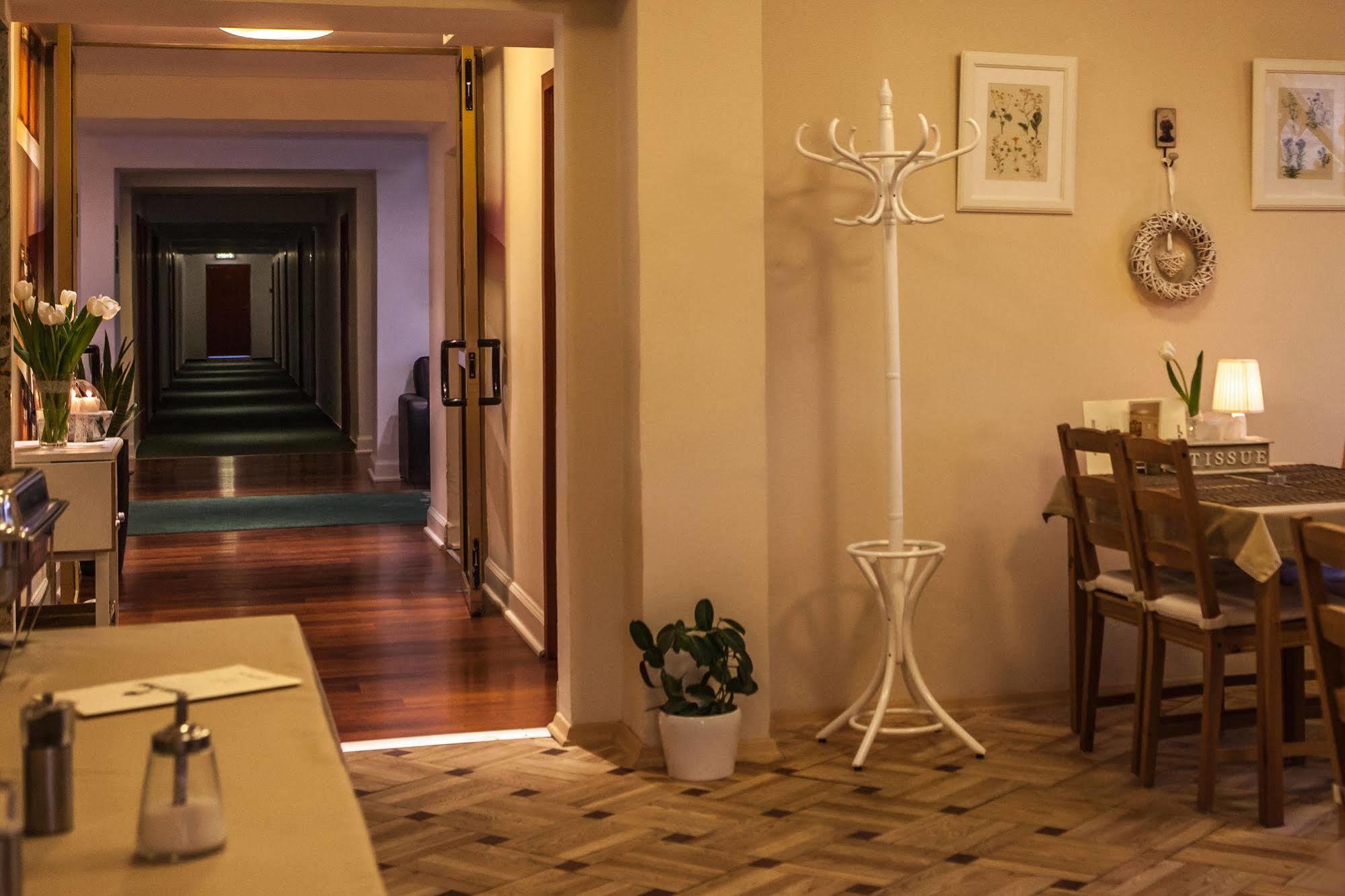 Hotel Boss Lodź Bagian luar foto