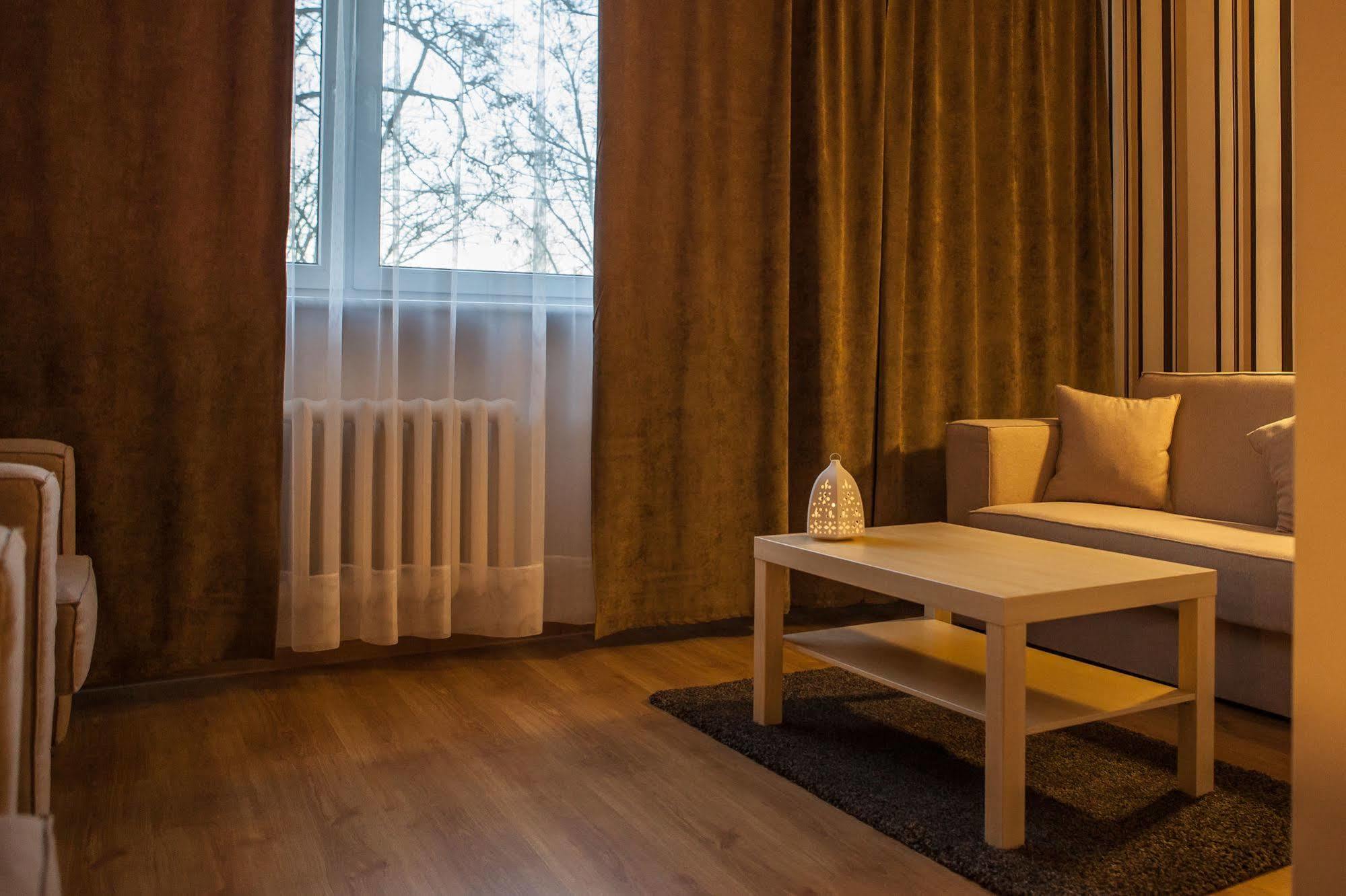 Hotel Boss Lodź Bagian luar foto
