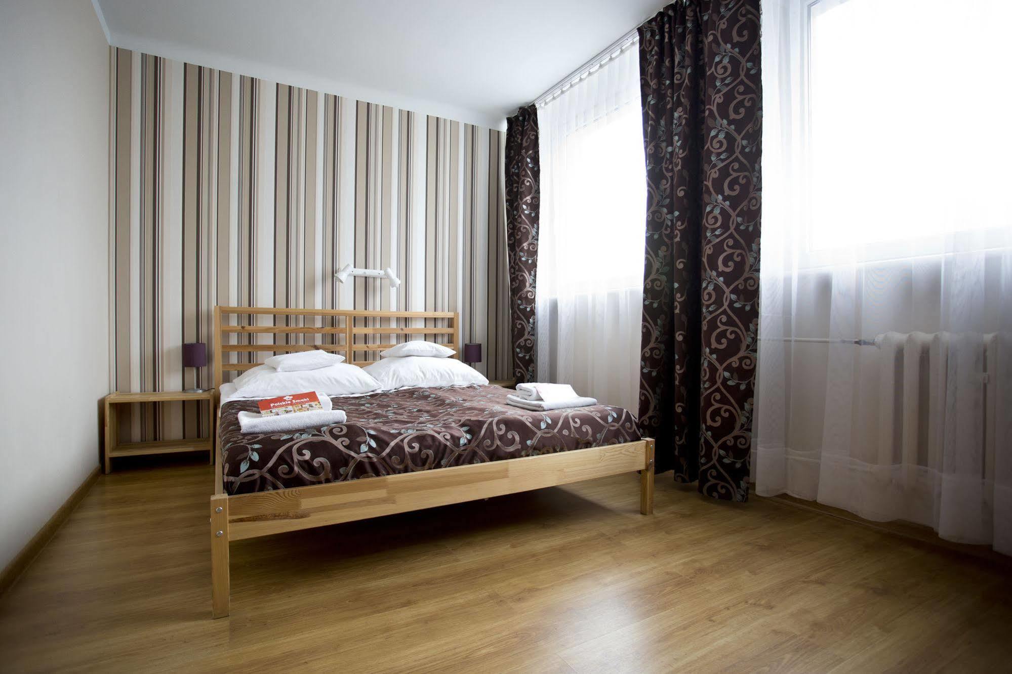 Hotel Boss Lodź Bagian luar foto